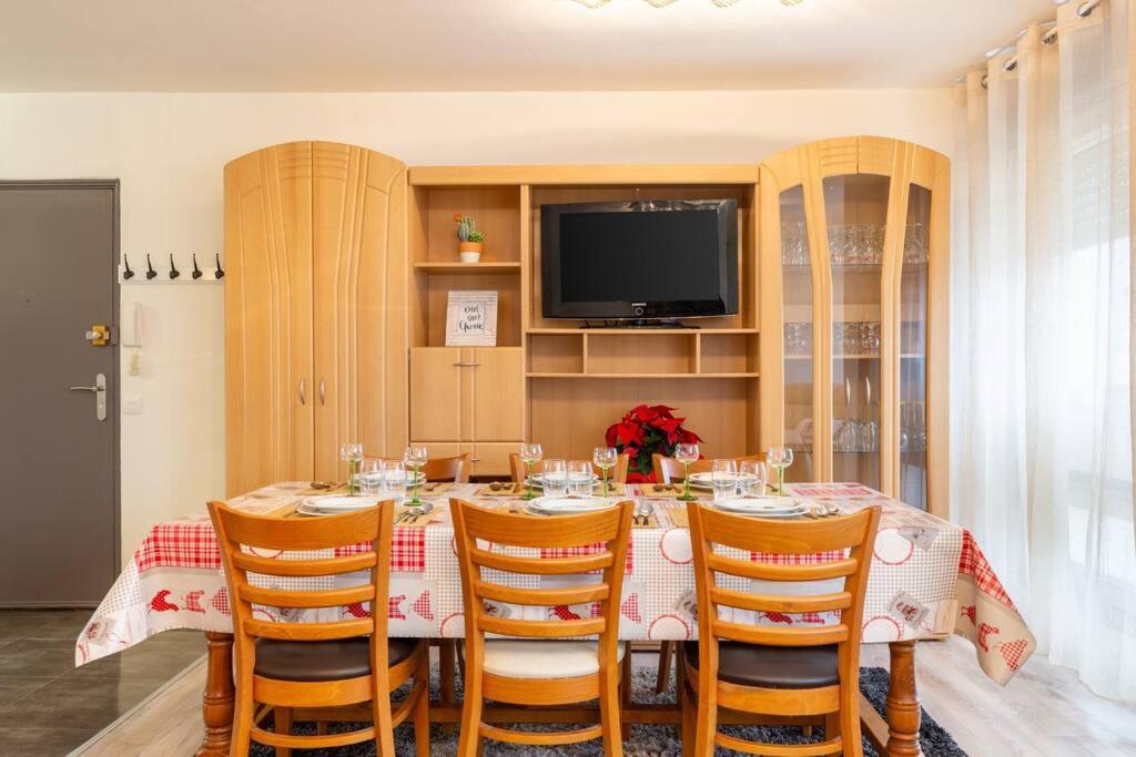 Superbe appartement spacieux avec parking gratuit Illzach Extérieur photo