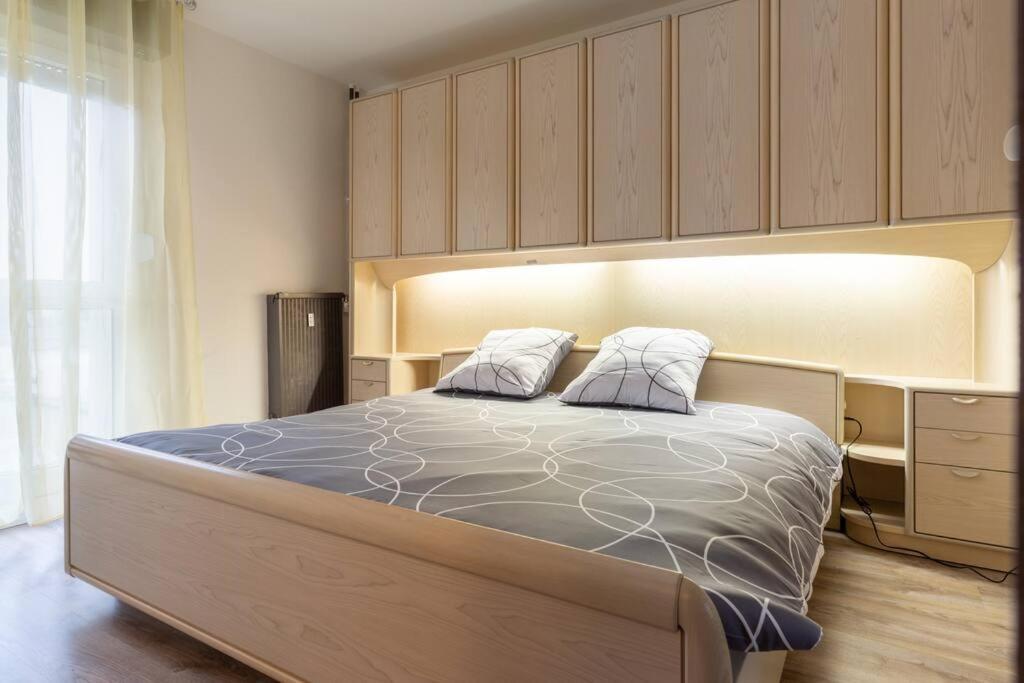 Superbe appartement spacieux avec parking gratuit Illzach Extérieur photo
