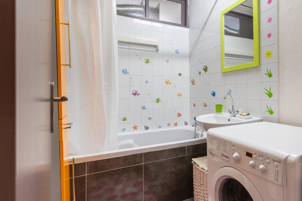 Superbe appartement spacieux avec parking gratuit Illzach Extérieur photo